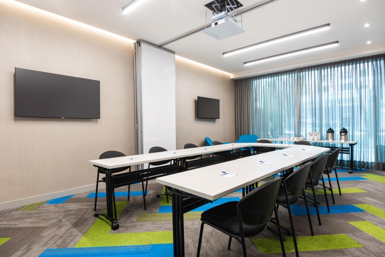 Holiday Inn Express Bogota - Parque La 93 By Ihg Eksteriør billede
