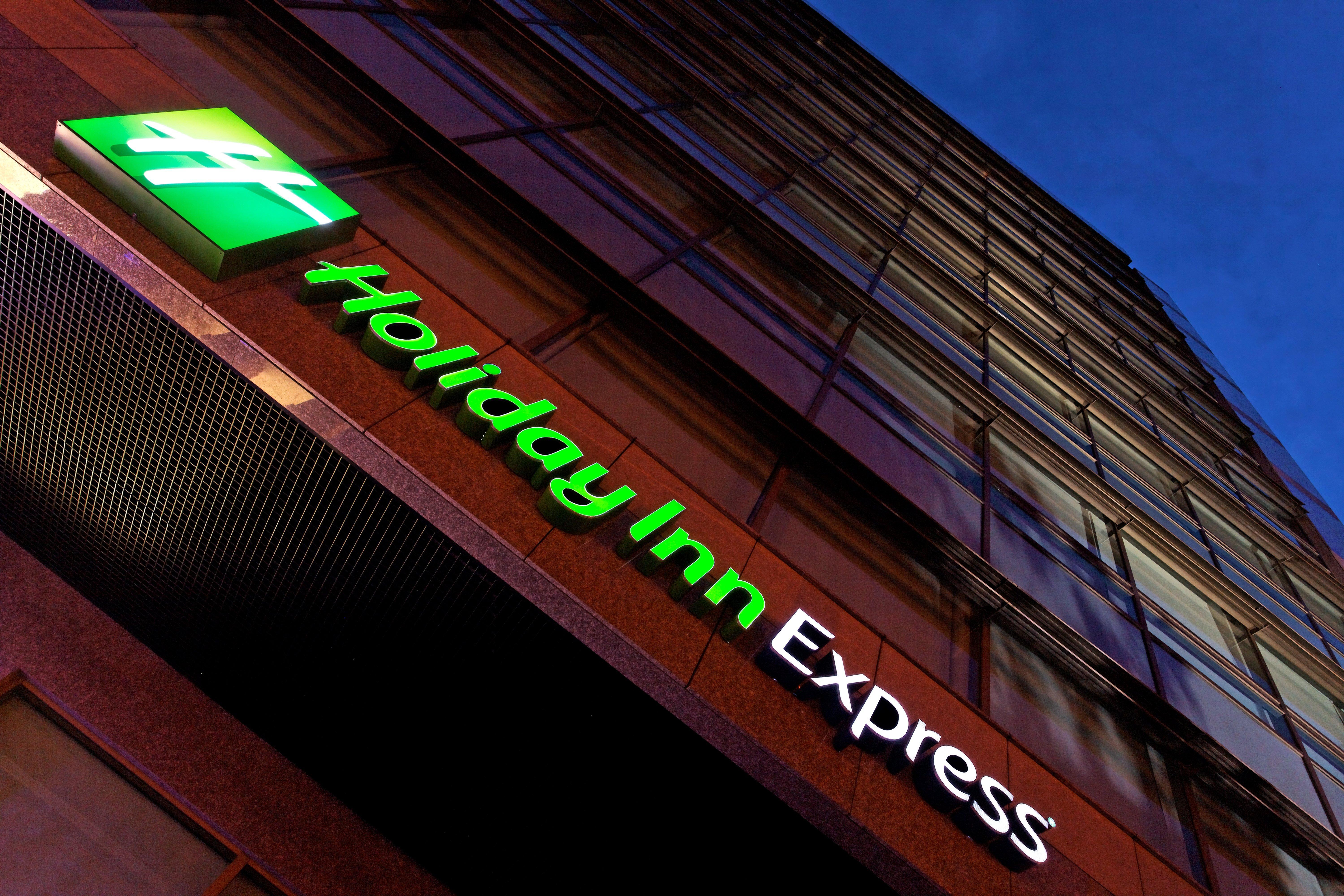 Holiday Inn Express Bogota - Parque La 93 By Ihg Eksteriør billede
