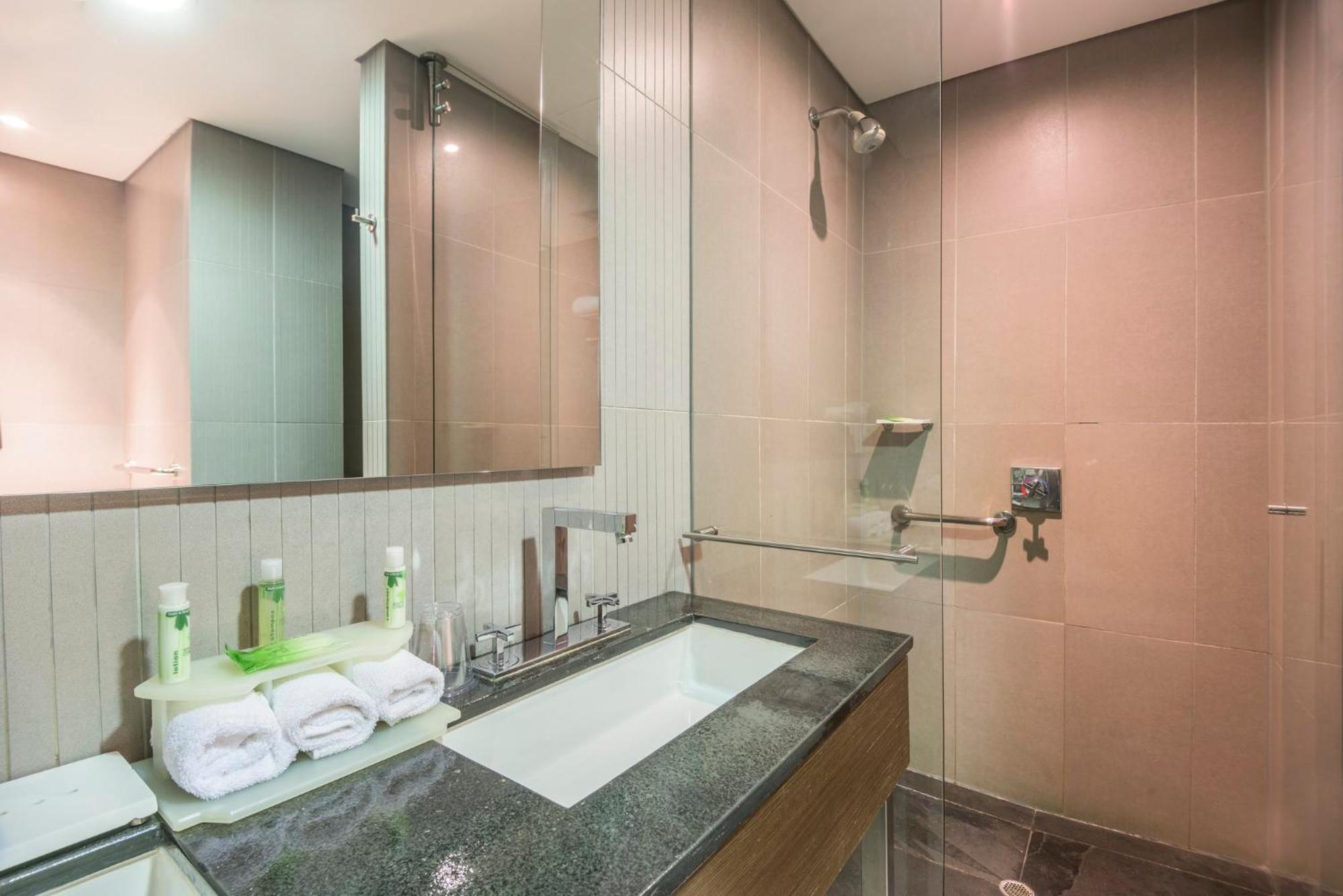 Holiday Inn Express Bogota - Parque La 93 By Ihg Eksteriør billede