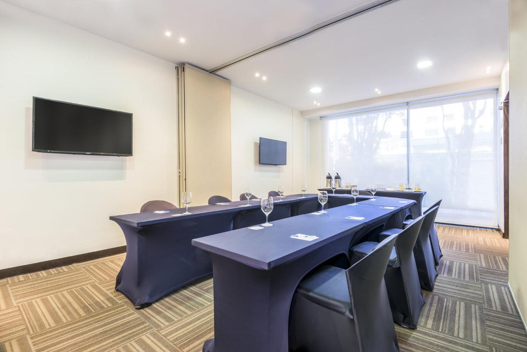 Holiday Inn Express Bogota - Parque La 93 By Ihg Eksteriør billede